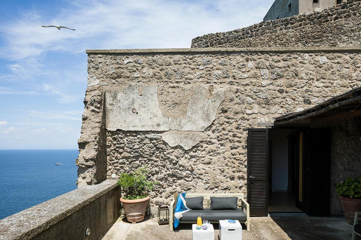 איסקיה Albergo Il Monastero מראה חיצוני תמונה